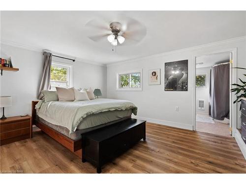 70 Beatrice Street, Welland, ON - Indoor Photo Showing Bedroom