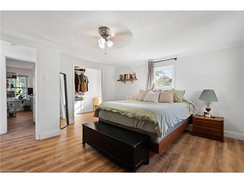 70 Beatrice Street, Welland, ON - Indoor Photo Showing Bedroom