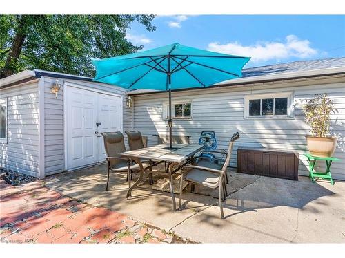 70 Beatrice Street, Welland, ON - Outdoor With Deck Patio Veranda