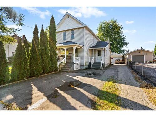 70 Beatrice Street, Welland, ON - Outdoor With Facade