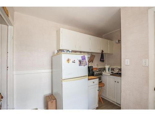 242 Jarvis Street, Fort Erie, ON - Indoor Photo Showing Kitchen