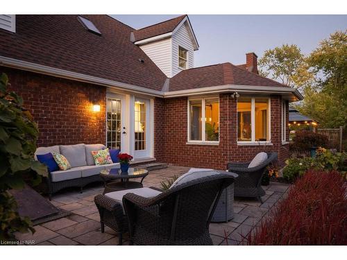 2547 Thunder Bay Road, Fort Erie, ON - Outdoor With Deck Patio Veranda With Exterior