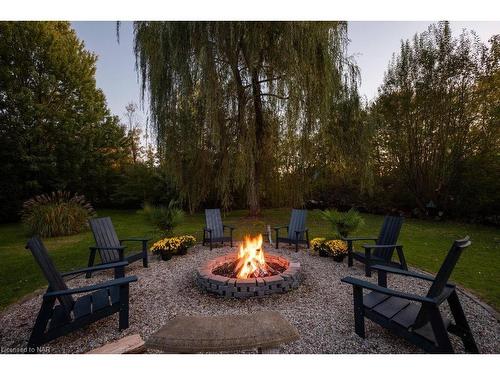 2547 Thunder Bay Road, Fort Erie, ON - Outdoor With Backyard