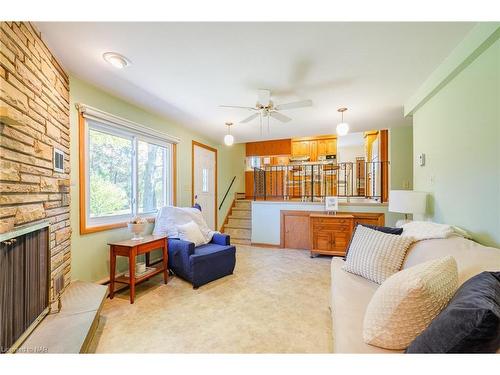 9 Cedar Street, Port Colborne, ON - Indoor Photo Showing Living Room With Fireplace