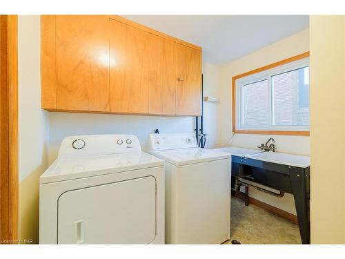 9 Cedar Street, Port Colborne, ON - Indoor Photo Showing Laundry Room