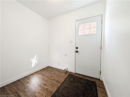 4327 Ellis Street, Niagara Falls, ON - Indoor Photo Showing Other Room