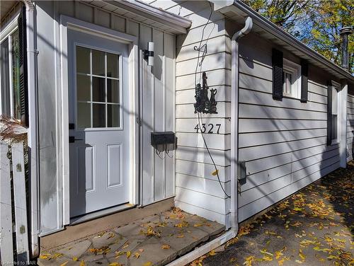 4327 Ellis Street, Niagara Falls, ON - Outdoor With Exterior