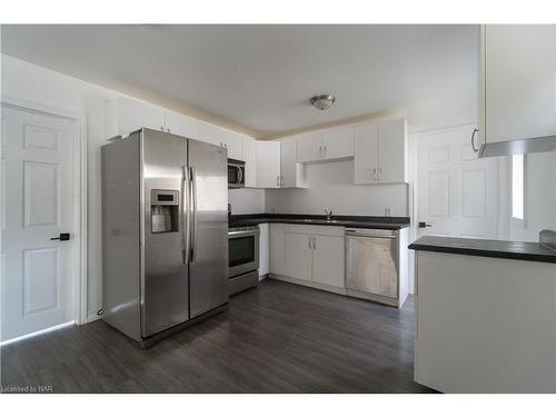 237 Mitchell Street, Port Colborne, ON - Indoor Photo Showing Kitchen