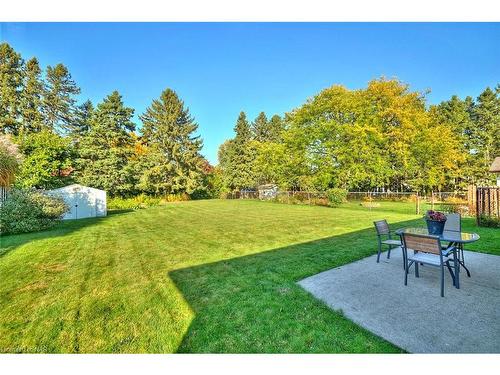 5 Cherrywood Avenue, Fonthill, ON - Outdoor With Backyard