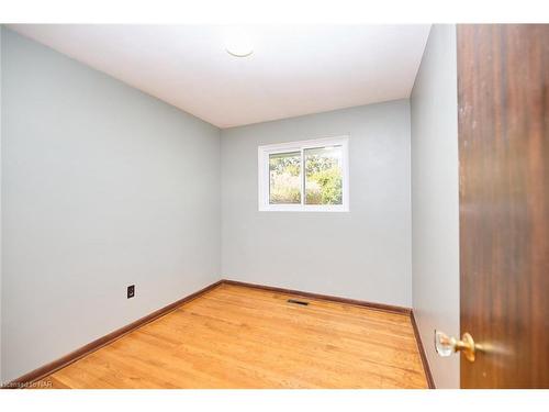 5 Cherrywood Avenue, Fonthill, ON - Indoor Photo Showing Other Room