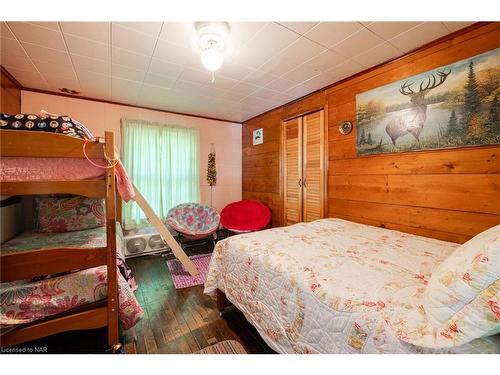 3052 Maple Avenue, Ridgeway, ON - Indoor Photo Showing Bedroom