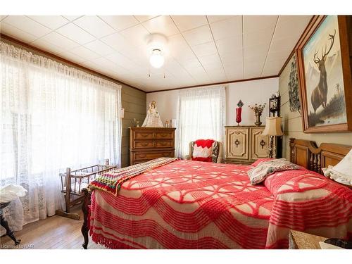 3052 Maple Avenue, Ridgeway, ON - Indoor Photo Showing Bedroom