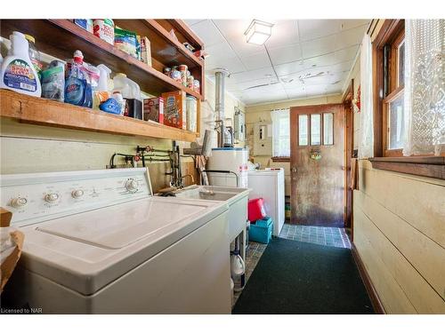 3052 Maple Avenue, Ridgeway, ON - Indoor Photo Showing Laundry Room