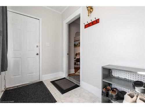 3 Delaware Avenue, St. Catharines, ON - Indoor Photo Showing Other Room