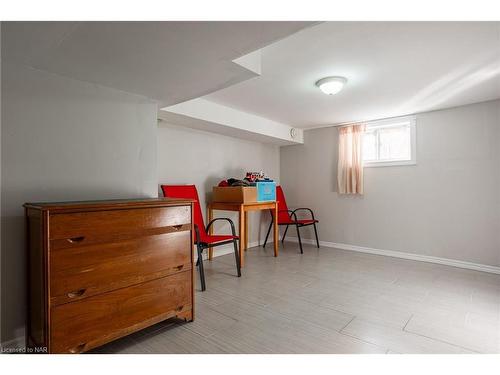 3 Delaware Avenue, St. Catharines, ON - Indoor Photo Showing Other Room