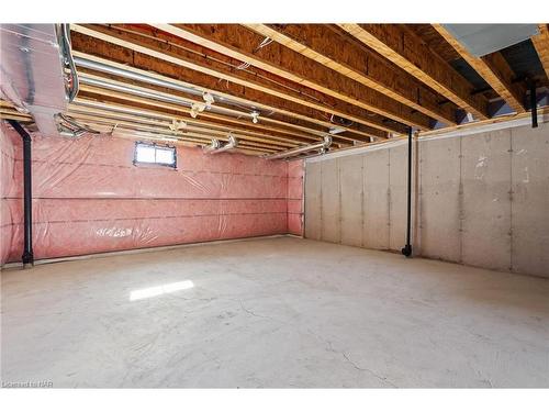 55 Rowlock St Street, Welland, ON - Indoor Photo Showing Basement