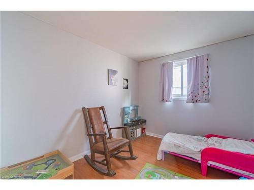 65 Wildwood Road, St. Catharines, ON - Indoor Photo Showing Bedroom