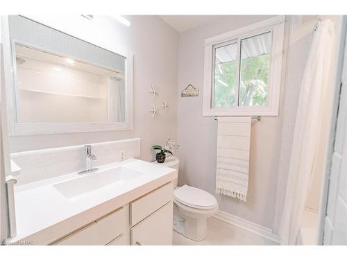 65 Wildwood Road, St. Catharines, ON - Indoor Photo Showing Bathroom