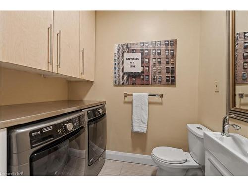 17 Thomas Street, St. Catharines, ON - Indoor Photo Showing Laundry Room