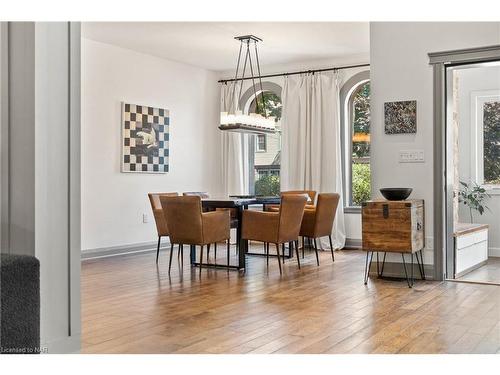 17 Thomas Street, St. Catharines, ON - Indoor Photo Showing Dining Room