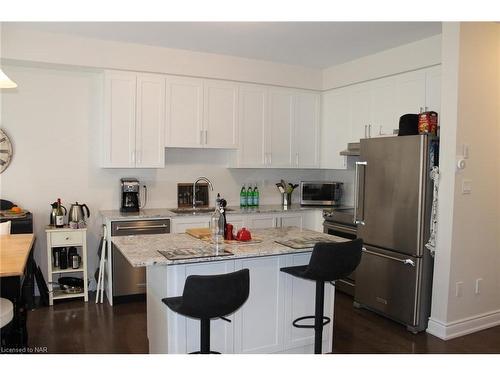 59 Windsor Circle Circle, Niagara-On-The-Lake, ON - Indoor Photo Showing Kitchen