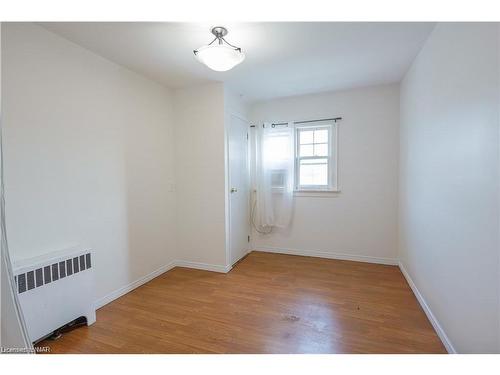 46 Edgar Street, Welland, ON - Indoor Photo Showing Other Room