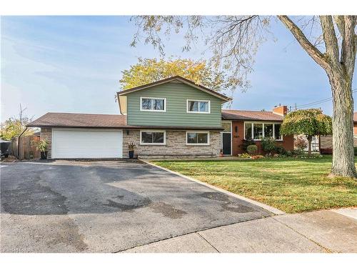 7001 Concord Crescent, Niagara Falls, ON - Outdoor With Facade