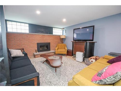 7001 Concord Crescent, Niagara Falls, ON - Indoor Photo Showing Other Room With Fireplace