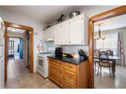 75 Crowland Avenue, Welland, ON - Indoor Photo Showing Kitchen