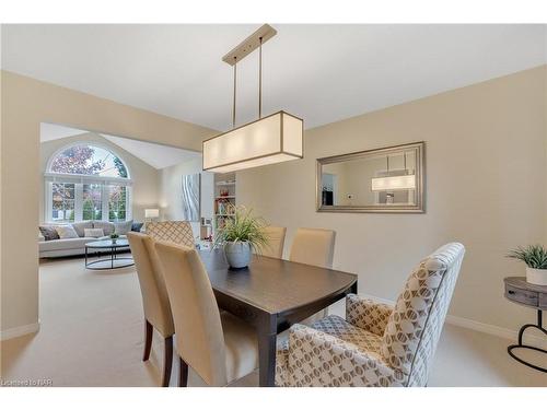 6 Inglis Circle, St. Catharines, ON - Indoor Photo Showing Dining Room