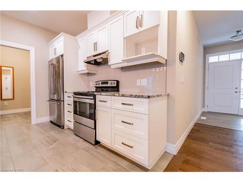 26 Borden Trail, Welland, ON - Indoor Photo Showing Kitchen