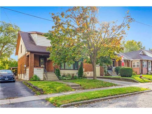 5020 Fifth Avenue, Niagara Falls, ON - Outdoor With Facade