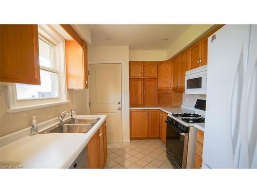 Main-352 Bunting Road, St. Catharines, ON - Indoor Photo Showing Kitchen With Double Sink