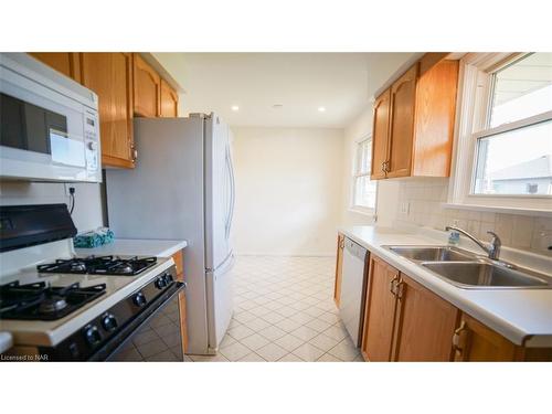 Main-352 Bunting Road, St. Catharines, ON - Indoor Photo Showing Kitchen With Double Sink