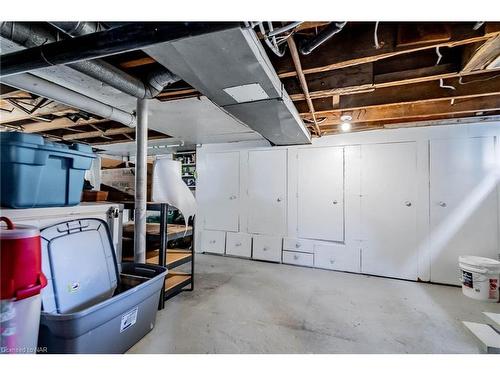 39 Fielden Avenue, Port Colborne, ON - Indoor Photo Showing Garage