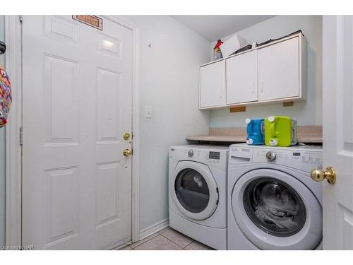 22 Grace Crescent, Barrie, ON - Indoor Photo Showing Laundry Room