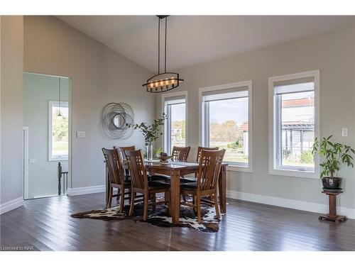 3753 Quarry Road, Lincoln, ON - Indoor Photo Showing Dining Room