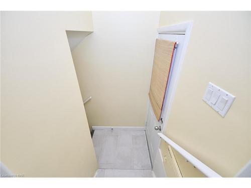 118 Rosemount Avenue, Port Colborne, ON - Indoor Photo Showing Other Room