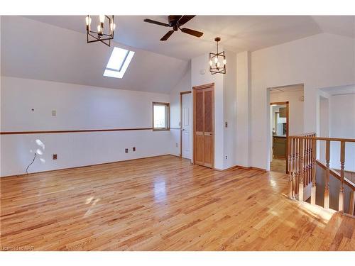 327 South Mill Street, Ridgeway, ON - Indoor Photo Showing Other Room