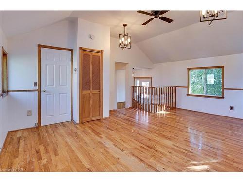 327 South Mill Street, Ridgeway, ON - Indoor Photo Showing Other Room