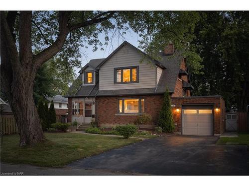 15 Rosewood Avenue, Welland, ON - Outdoor With Facade