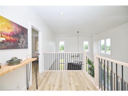 4286 Victoria Avenue, Lincoln, ON - Indoor Photo Showing Other Room