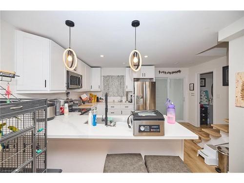 115 Ridgeway Road, Crystal Beach, ON - Indoor Photo Showing Kitchen