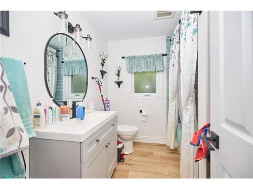 115 Ridgeway Road, Crystal Beach, ON - Indoor Photo Showing Bathroom