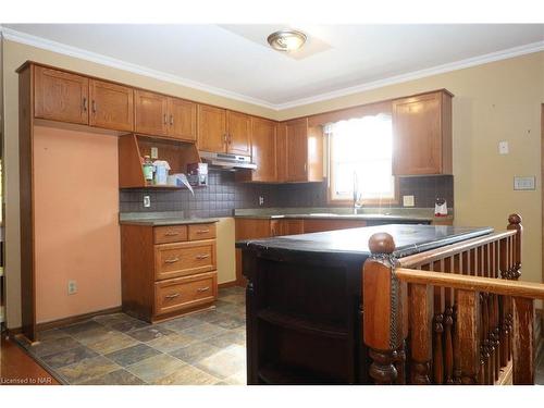 21 Dodds Court, Fort Erie, ON - Indoor Photo Showing Kitchen