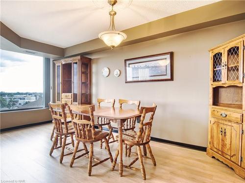 901-81 Scott Street, St. Catharines, ON - Indoor Photo Showing Dining Room