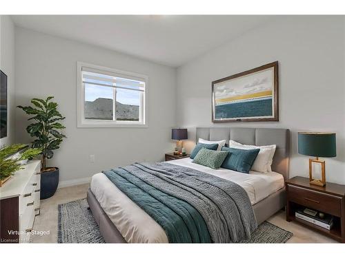 96 Bur Oak Drive, Thorold, ON - Indoor Photo Showing Bedroom