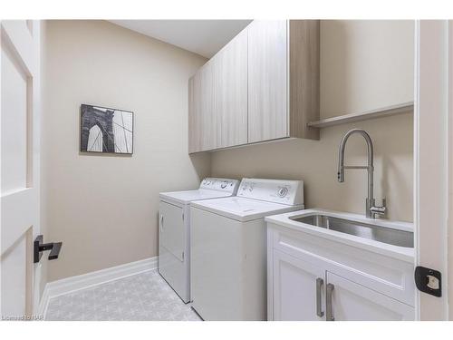 681 Warner Road, Niagara-On-The-Lake, ON - Indoor Photo Showing Laundry Room