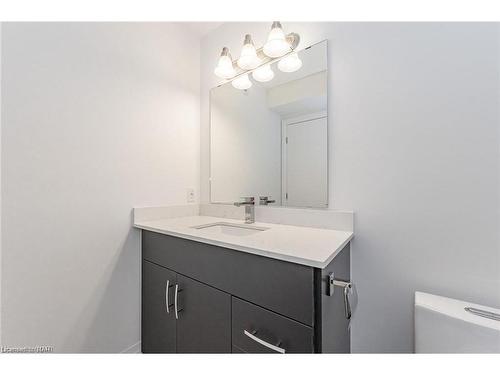 47 Lily Lane, Guelph, ON - Indoor Photo Showing Bathroom