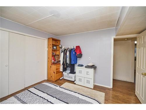 624 Daytona Drive, Fort Erie, ON - Indoor Photo Showing Bedroom